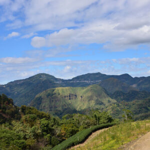 MSTW 21 巨石坂步道入口 → 烏奇哈溪產業道路